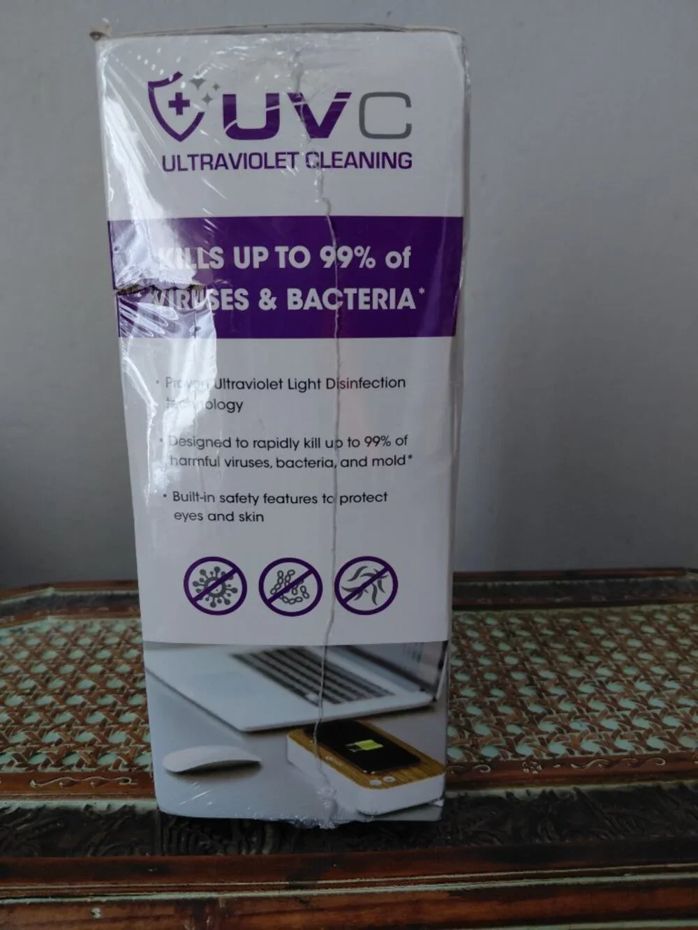 NEW, OTTLITE UVC ULTRA VIOLET CLEANING DISINFECTING PHONE CASE.